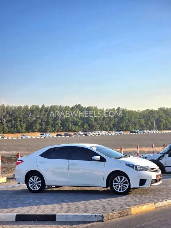 Toyota Corolla 2014 for Sale in Sharjah Image-5