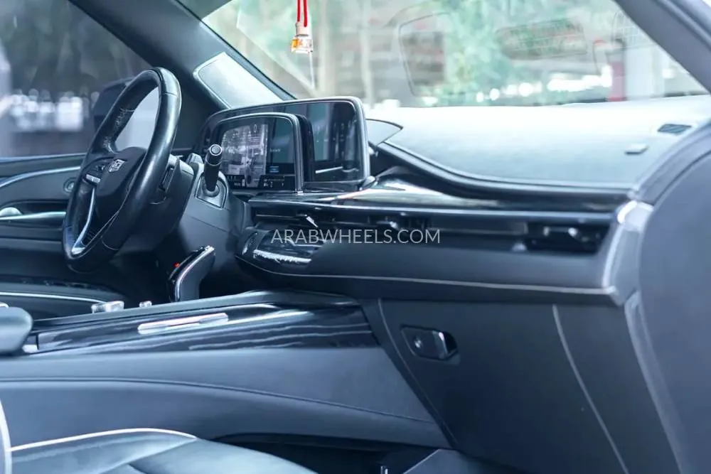 Cadillac Escalade 2021 for Sale in Dubai Image-17