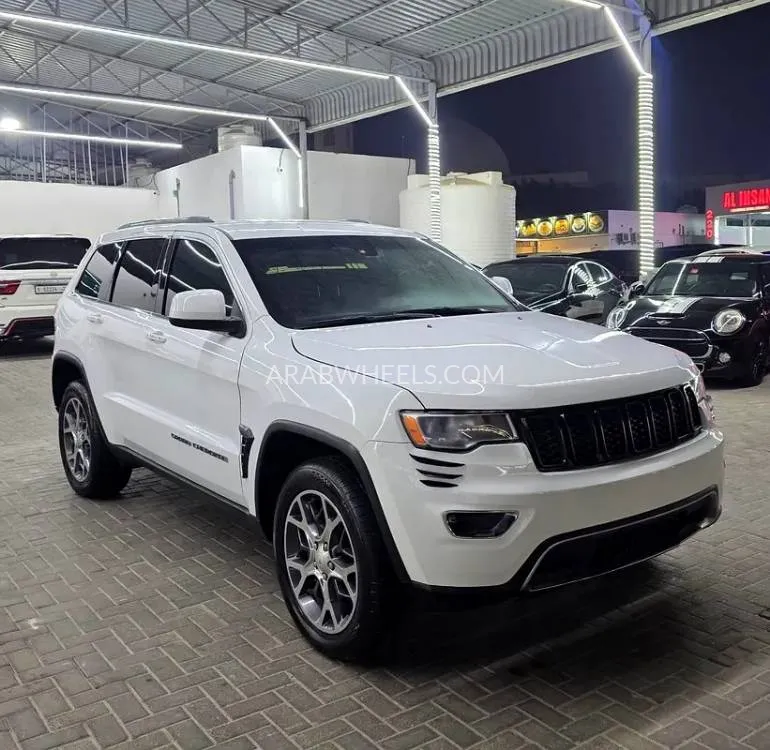 Jeep Cherokee 2020 for Sale in Ajman Image-12