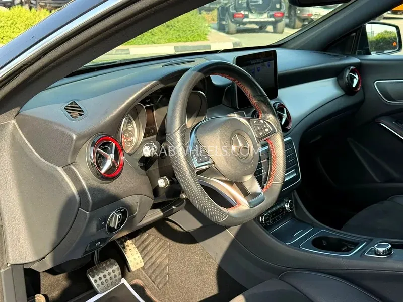 Mercedes Benz A Class 2019 for Sale in Dubai Image-4