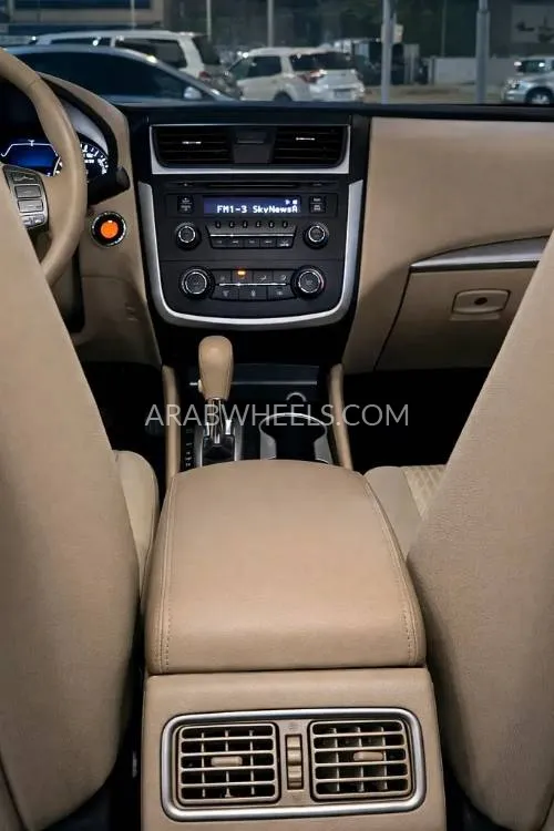 Nissan Altima 2018 for Sale in Abu Dhabi Image-5