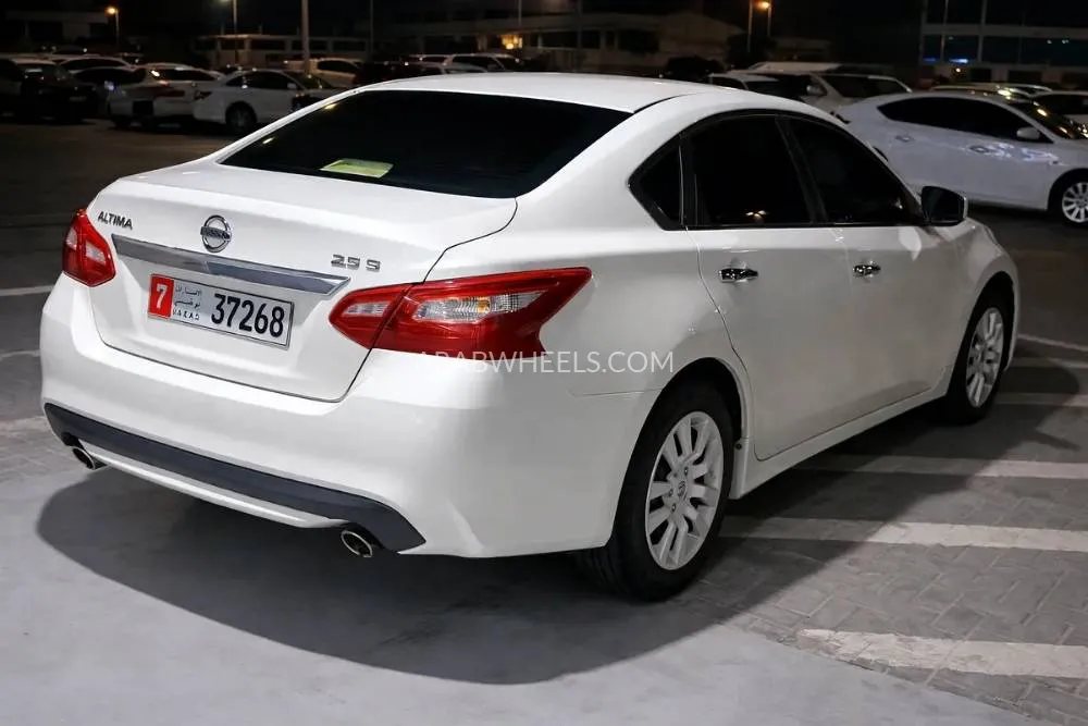 Nissan Altima 2018 for Sale in Abu Dhabi Image-13