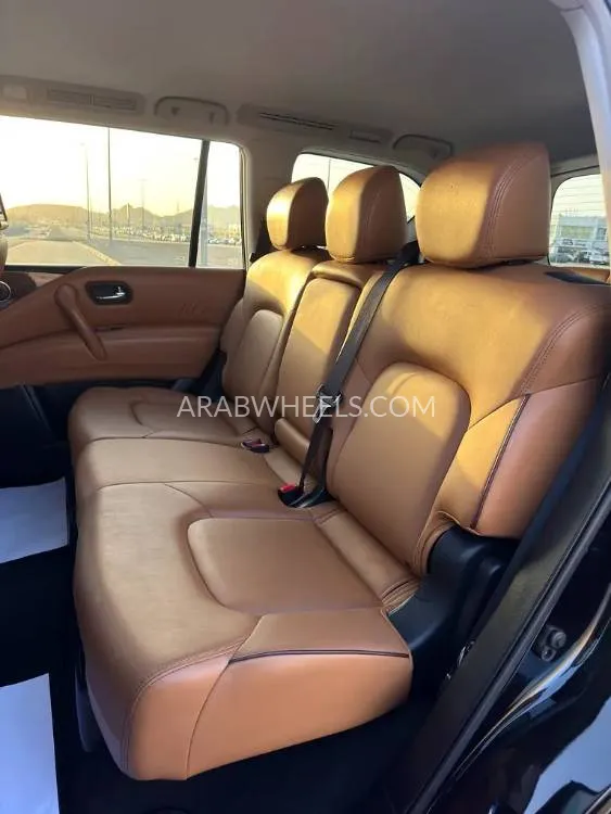 Nissan Patrol 2017 for Sale in Abu Dhabi Image-12