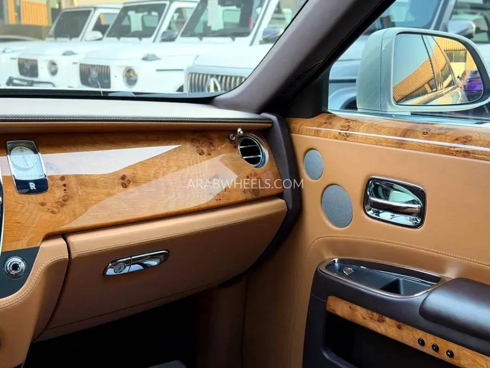 Rolls Royce Ghost 2018 for Sale in Dubai Image-11