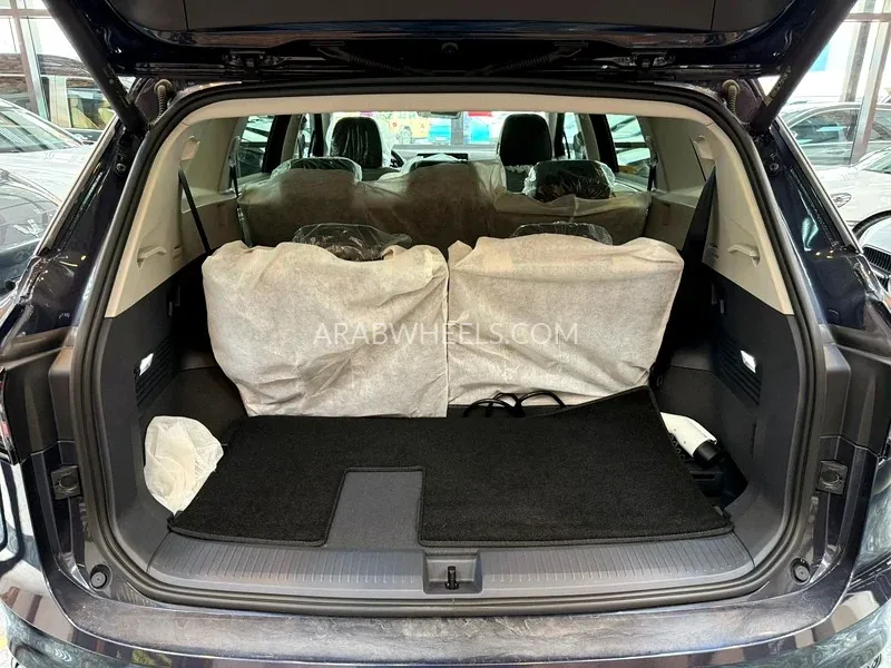 Volkswagen ID.6 2022 for Sale in Dubai Image-4