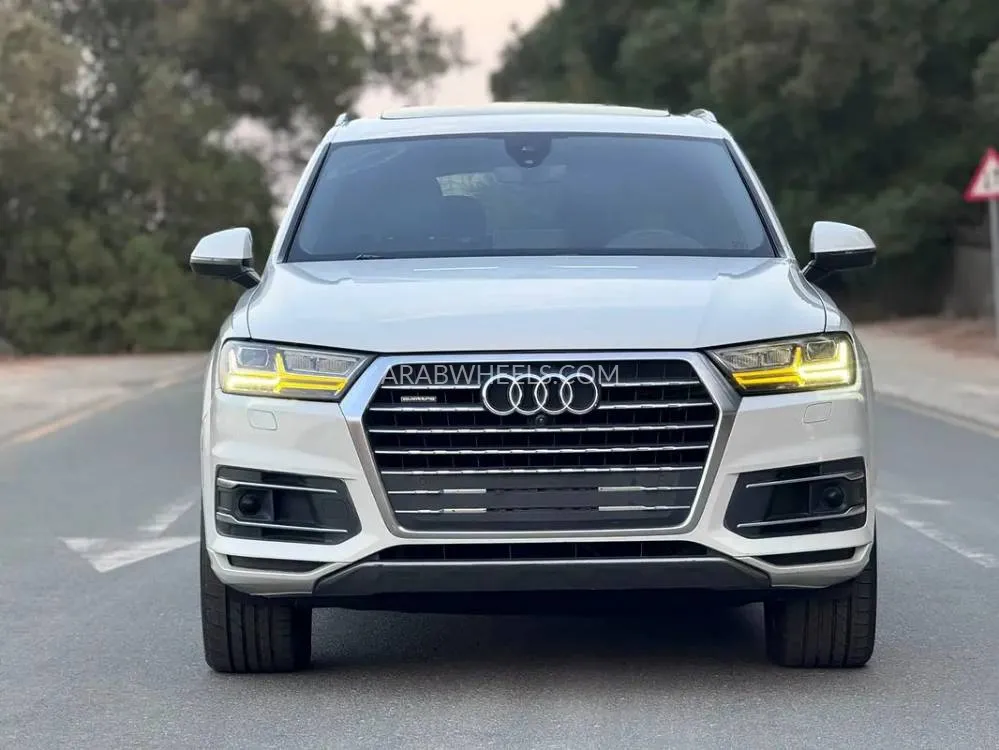 Audi Q7 2018 for Sale in Sharjah Image-2