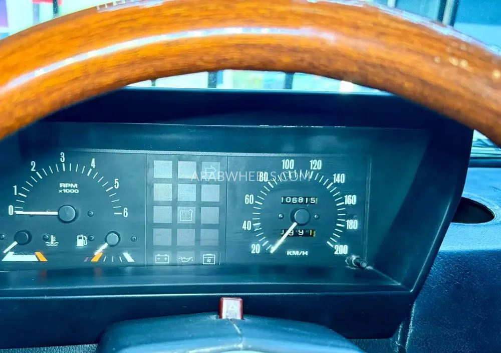 Land Rover Range Rover 1991 for Sale in Dubai Image-9