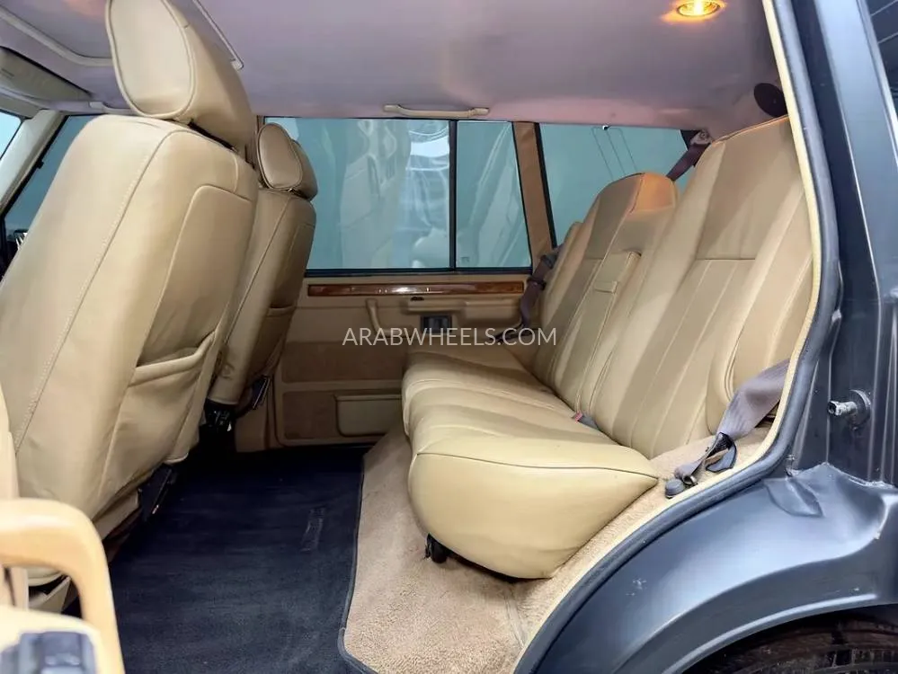 Land Rover Range Rover 1995 for Sale in Dubai Image-8