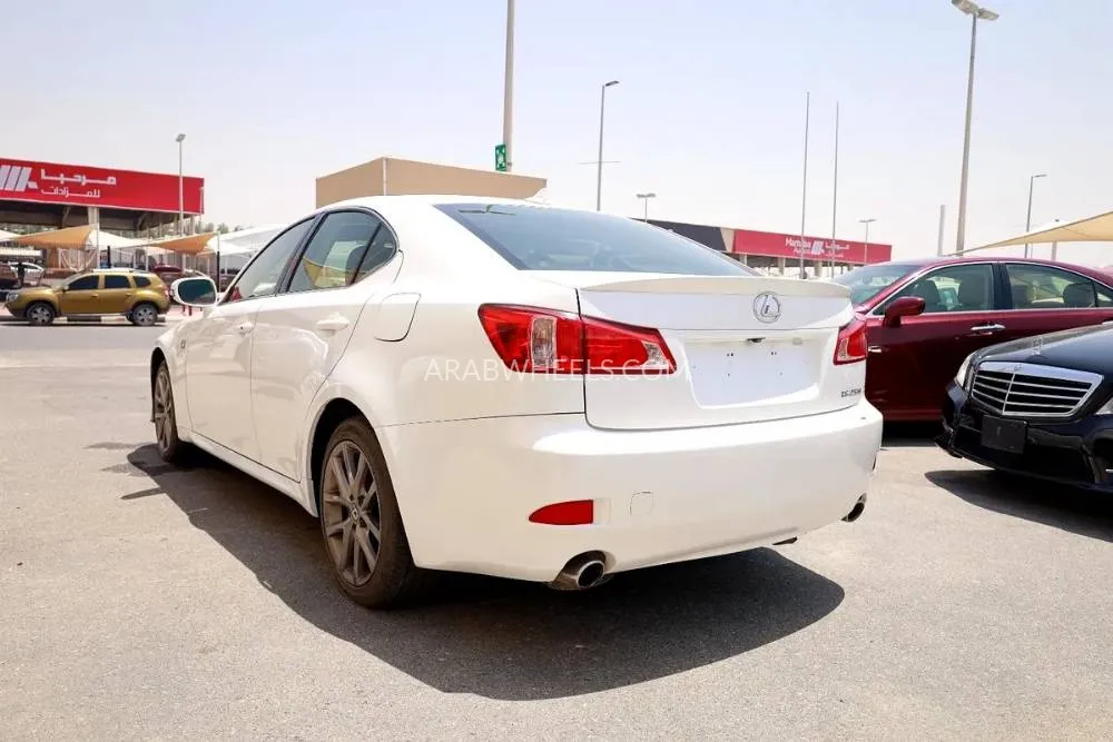 Lexus IS 2012 for Sale in Sharjah Image-4