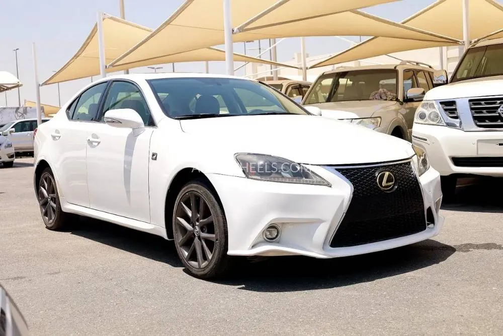 Lexus IS 2012 for Sale in Sharjah Image-8