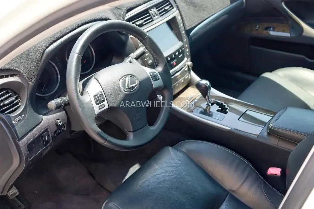 Lexus IS 2012 for Sale in Sharjah Image-12