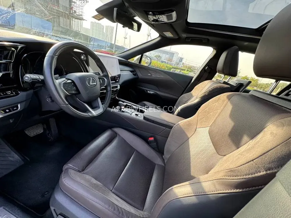 Lexus RX 2023 for Sale in Dubai Image-11