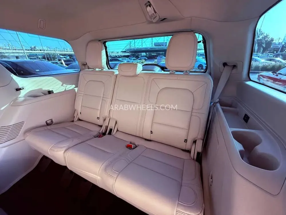 Lincoln Navigator 2021 for Sale in Dubai Image-5