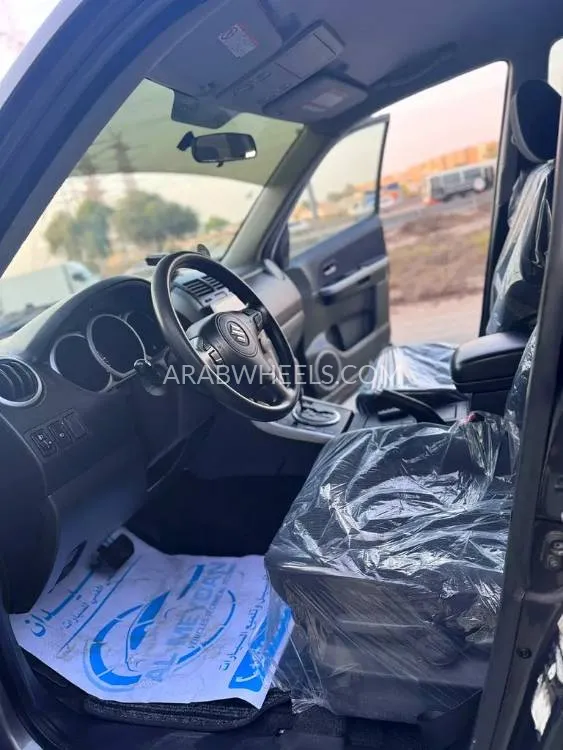 Suzuki Grand Vitara 2014 for Sale in Sharjah Image-3