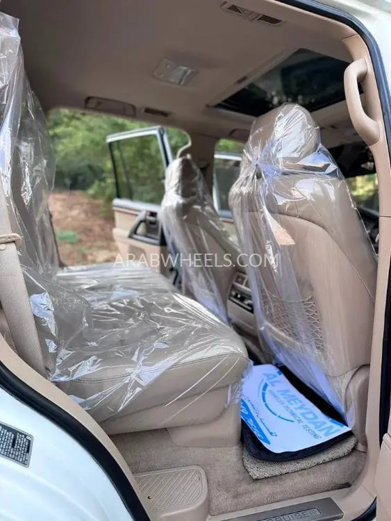 Toyota Land Cruiser 2013 for Sale in Sharjah Image-11