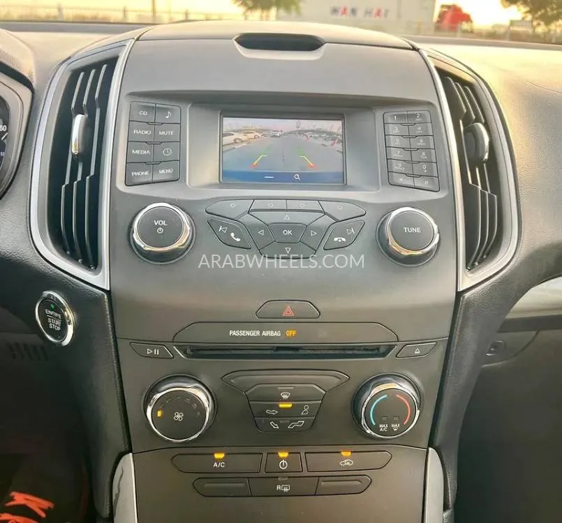 Ford Edge 2016 for Sale in Dubai Image-8