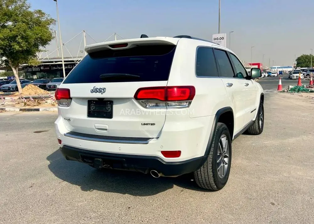 Jeep Cherokee 2021 for Sale in Dubai Image-8