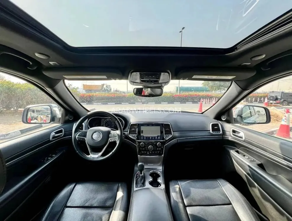 Jeep Cherokee 2021 for Sale in Dubai Image-19