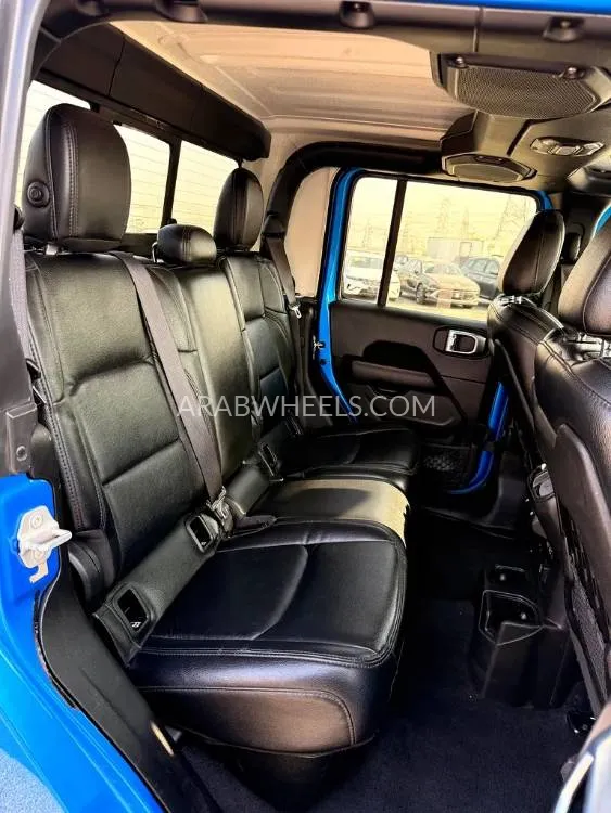 Jeep Gladiator 2022 for Sale in Dubai Image-15