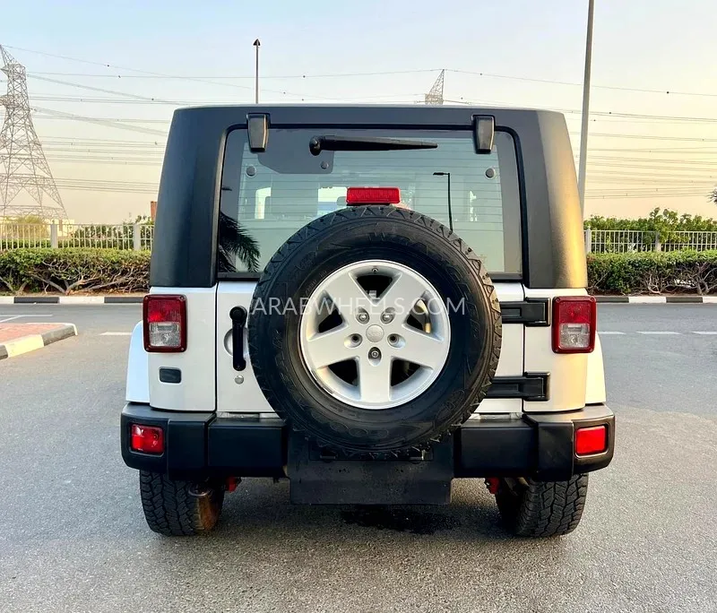 Jeep Wrangler 2009 for Sale in Dubai Image-2