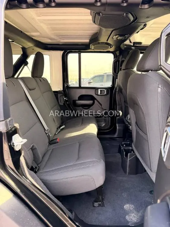 Jeep Wrangler 2023 for Sale in Dubai Image-5