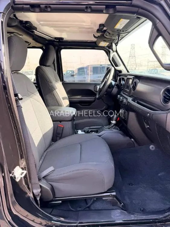 Jeep Wrangler 2023 for Sale in Dubai Image-13