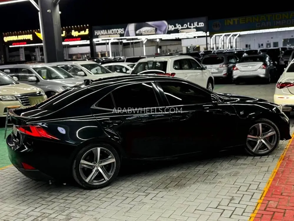 Lexus IS 2017 for Sale in Ajman Image-8