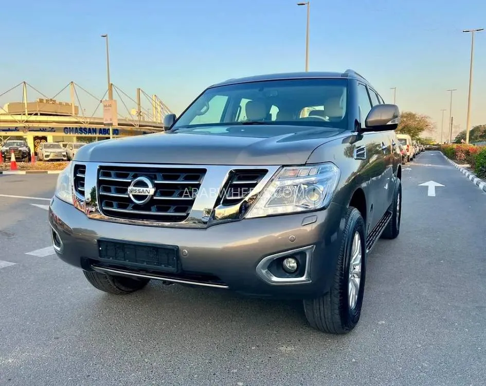 Nissan Patrol 2018 for Sale in Dubai Image-5