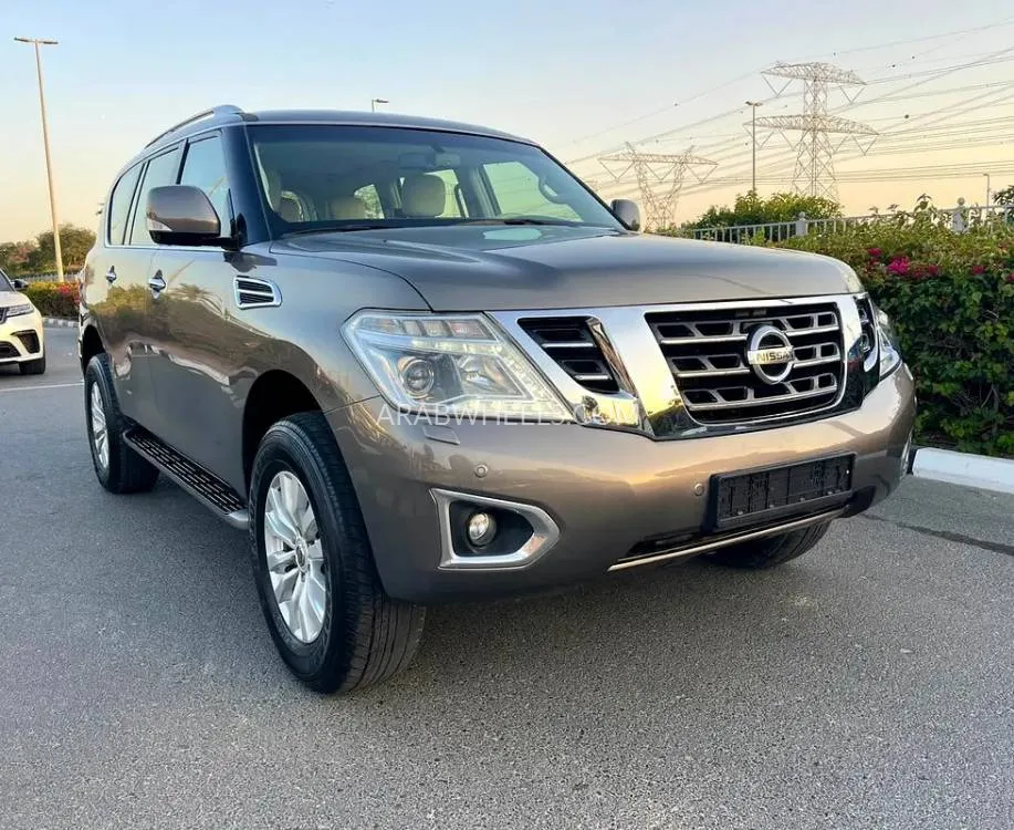 Nissan Patrol 2018 for Sale in Dubai Image-8