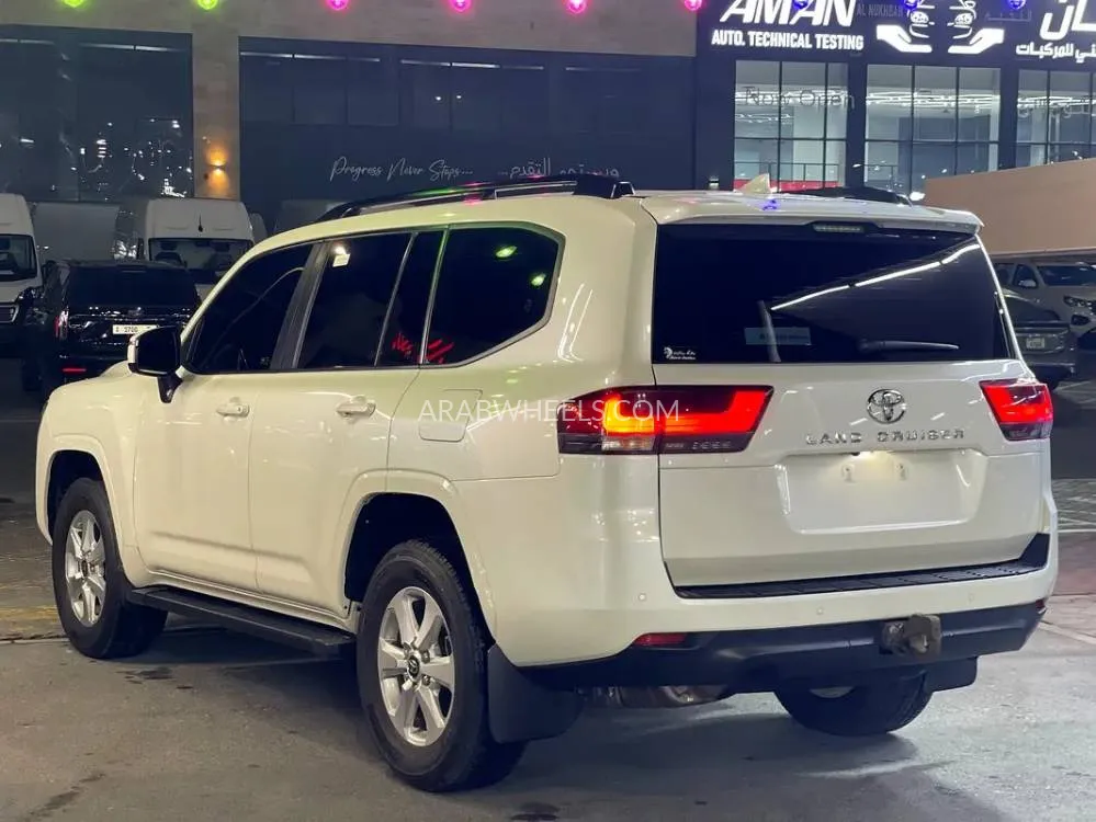 Toyota Land Cruiser 2024 for Sale in Sharjah Image-8