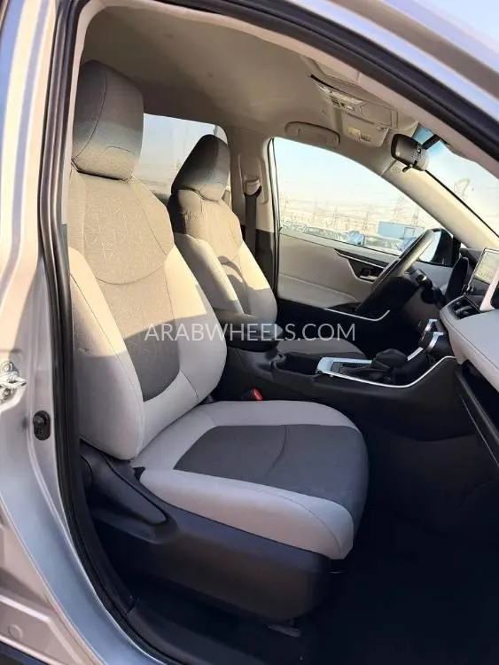 تويوتا راف 4 2025 for Sale in دبي Image-17
