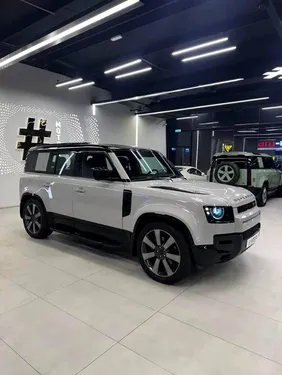 Land Rover Defender 110 HSE (P400) 2026