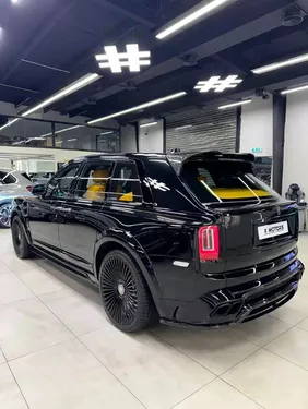 Rolls Royce Cullinan Black Badge 2021