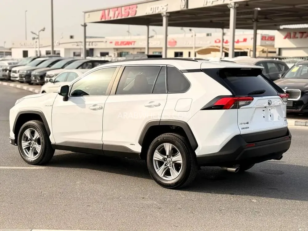Toyota Rav4 2022 for Sale in Dubai Image-10