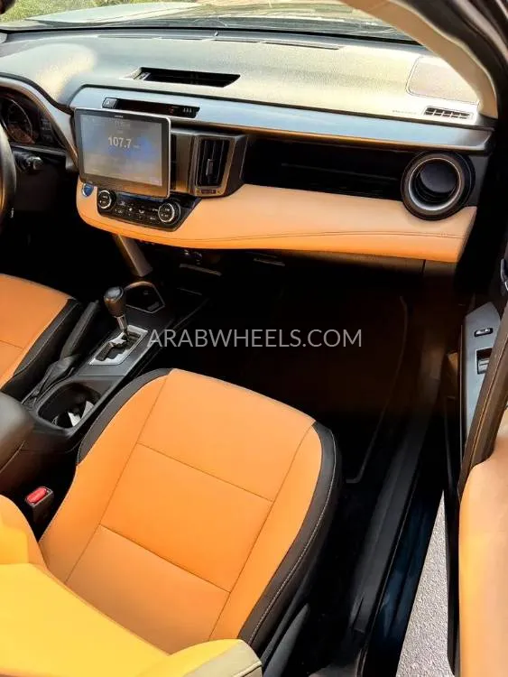 Toyota Rav4 2018 for Sale in Dubai Image-5