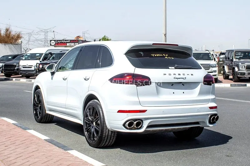 Porsche Cayenne 2016 for Sale in Dubai Image-20