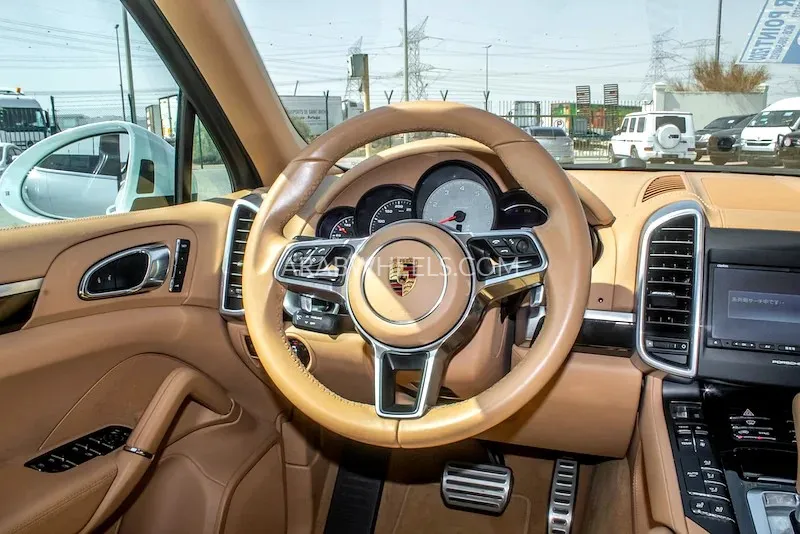 Porsche Cayenne 2016 for Sale in Dubai Image-10