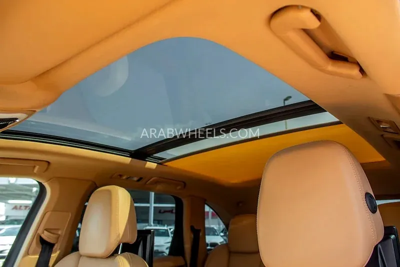 Porsche Cayenne 2016 for Sale in Dubai Image-19