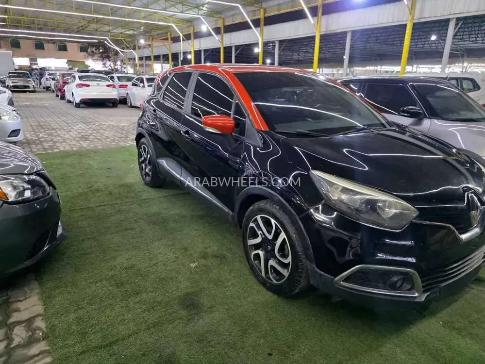 Renault Captur 2015 for Sale in Ajman Image-2