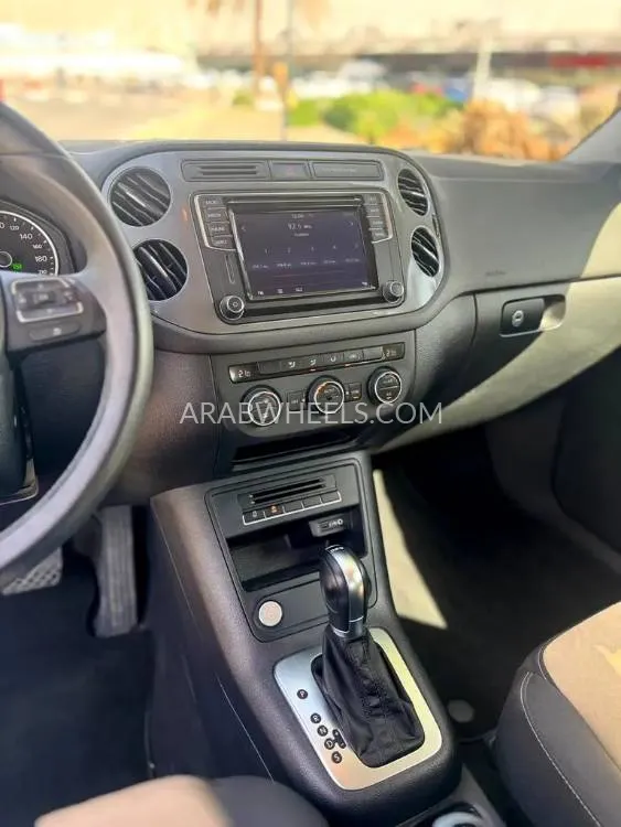 Volkswagen Tiguan 2016 for Sale in Dubai Image-4