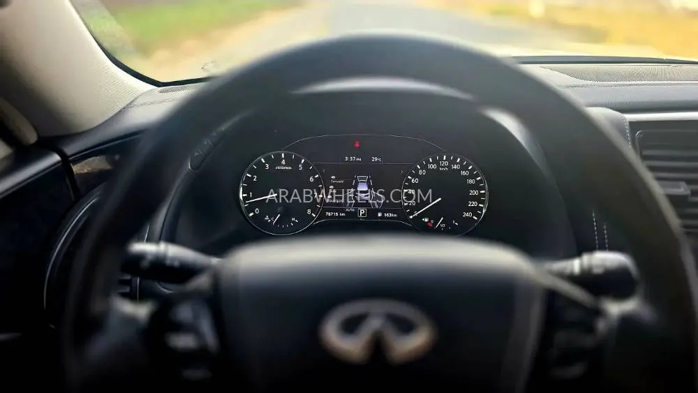 Infiniti QX80 2021 for Sale in Sharjah Image-10