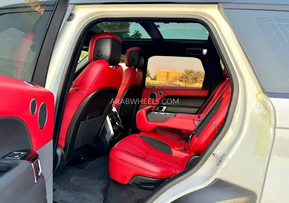 Land Rover Range Rover Sport 2019 for Sale in Dubai Image-4