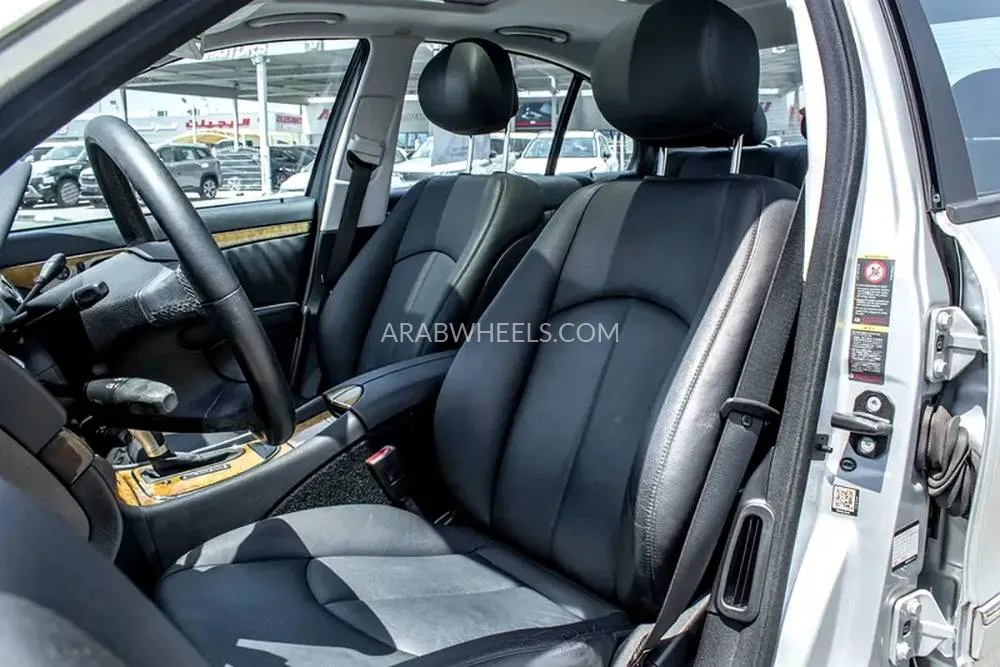 Mercedes Benz E Class 2008 for Sale in Dubai Image-9