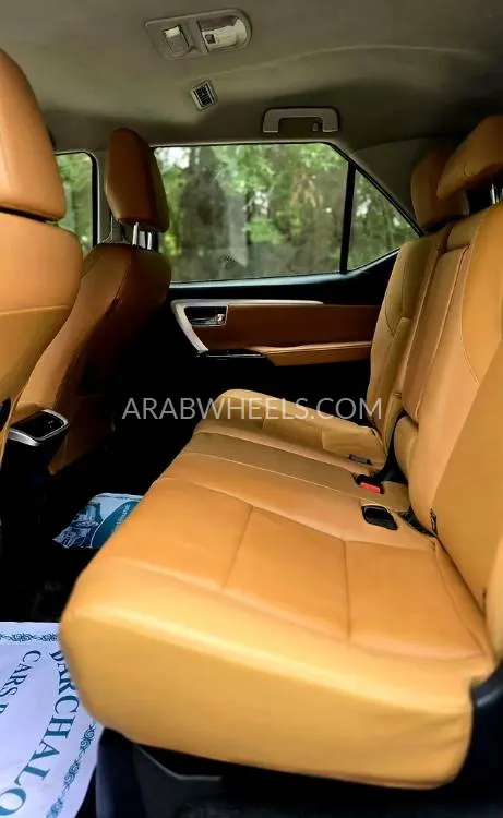 Toyota Fortuner 2019 for Sale in Sharjah Image-5