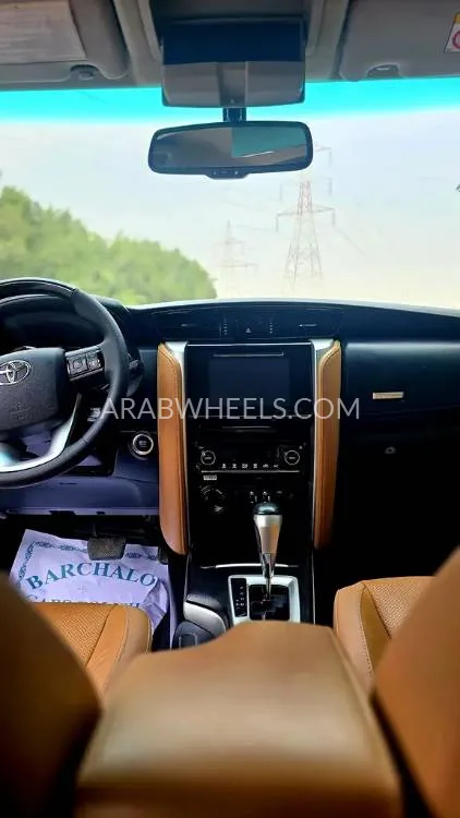 Toyota Fortuner 2019 for Sale in Sharjah Image-6