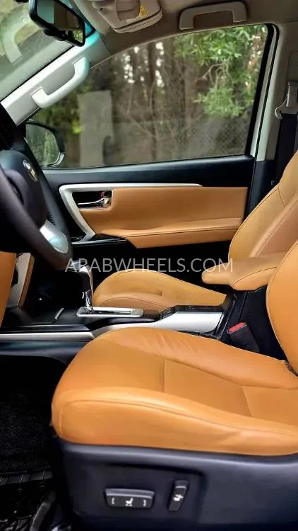 Toyota Fortuner 2019 for Sale in Sharjah Image-9