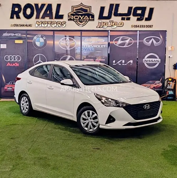 Hyundai Accent 2023 for Sale in Umm Al Quwain Image-16