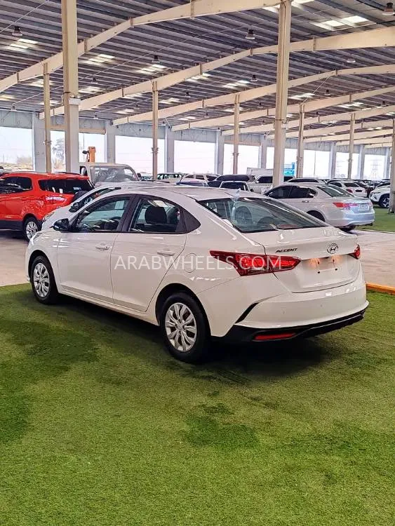 Hyundai Accent 2023 for Sale in Umm Al Quwain Image-19
