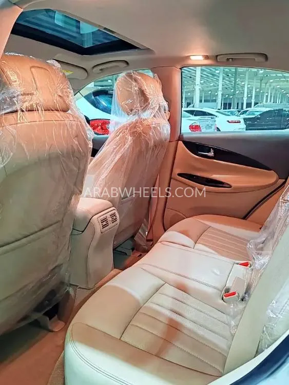 Infiniti QX50 2015 for Sale in Umm Al Quwain Image-10