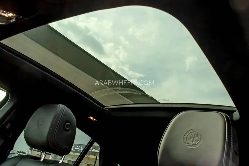 Mercedes Benz GLE Class 2023 for Sale in Dubai Image-17